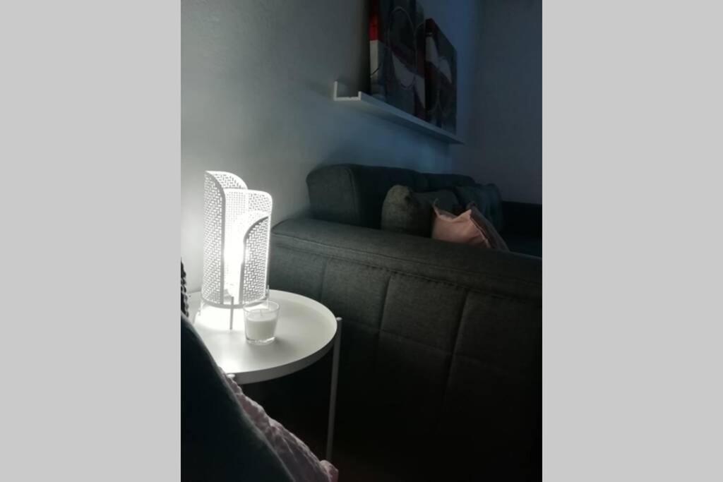 Sarmantni Apartman Malecka Zagabria Esterno foto