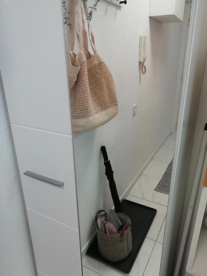 Sarmantni Apartman Malecka Zagabria Esterno foto